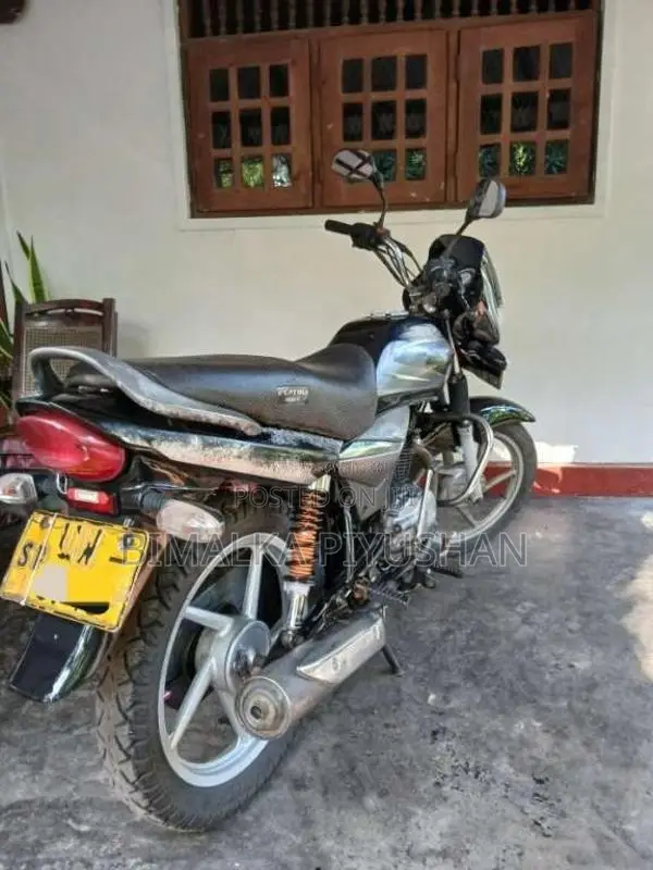 Bajaj Platina 2009 Motorbike (Used)