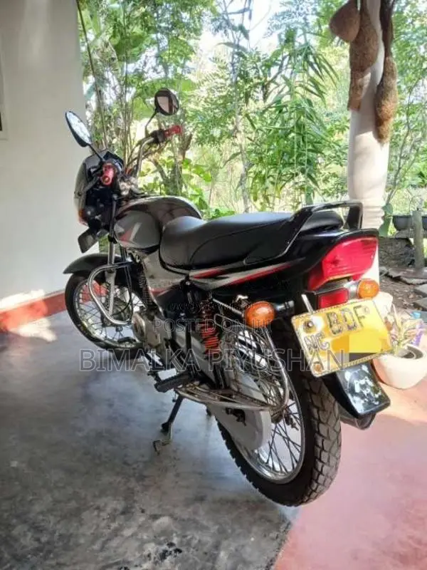 Bajaj CT-100 2016 Motorbike (Used)