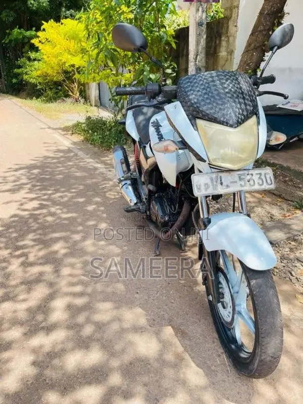 Hero-Honda Hunk 2010 Motorbike (Used)