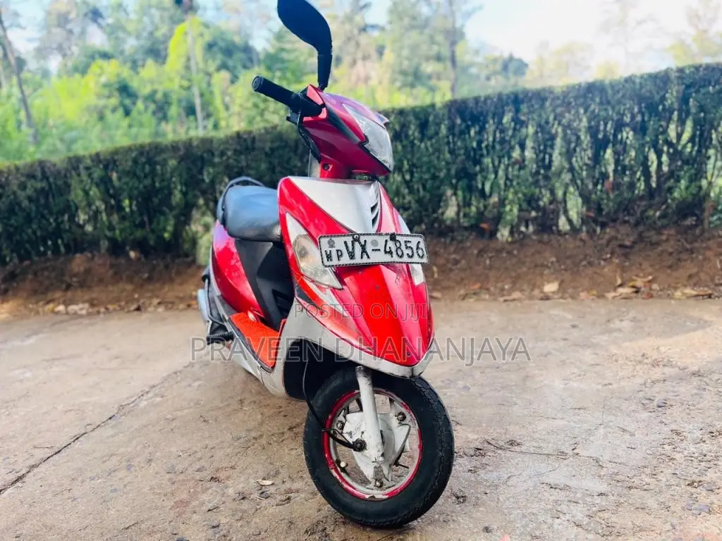TVS Scooty Streak 2010 Motorbike (Used)
