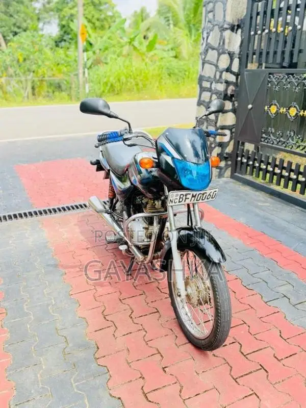 Bajaj CT-100 2017 Motorbike (Used)