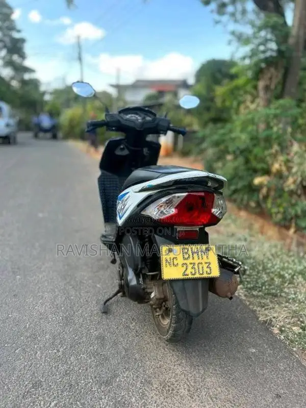 Honda Dio 2019 Motorbike (Used)