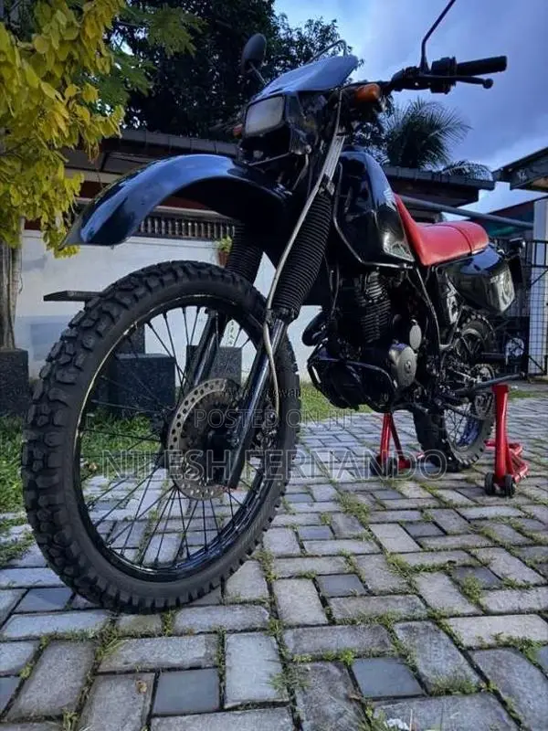 Honda Xlr 1999 Motorbike (Used)