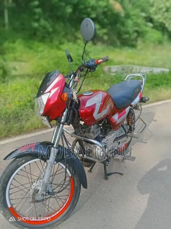 Bajaj CT-100 2012 Motorbike (Used)