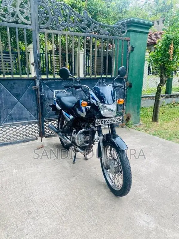 Bajaj CT-100 2014 Motorbike (Used)