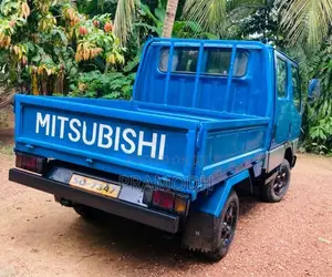 Mitsubishi Canter 1988 Crew Cab (Used)