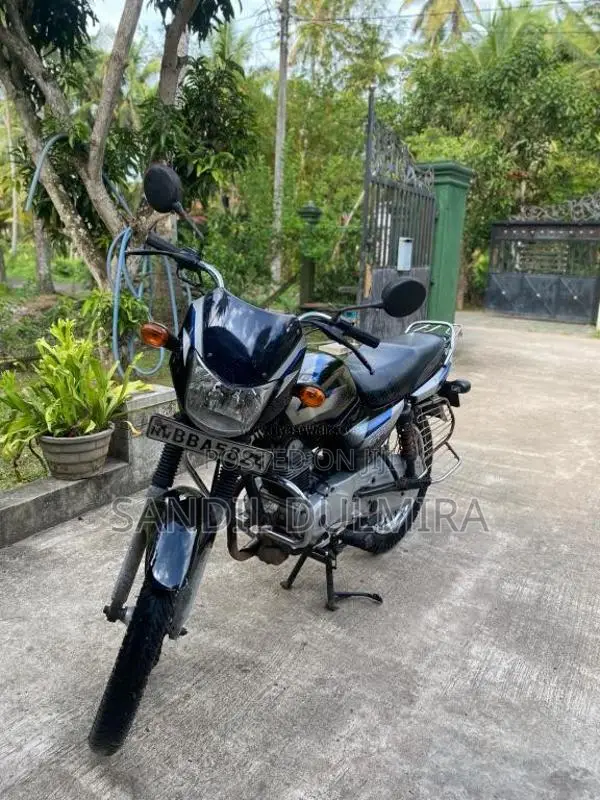 Bajaj CT-100 2014 Motorbike (Used)