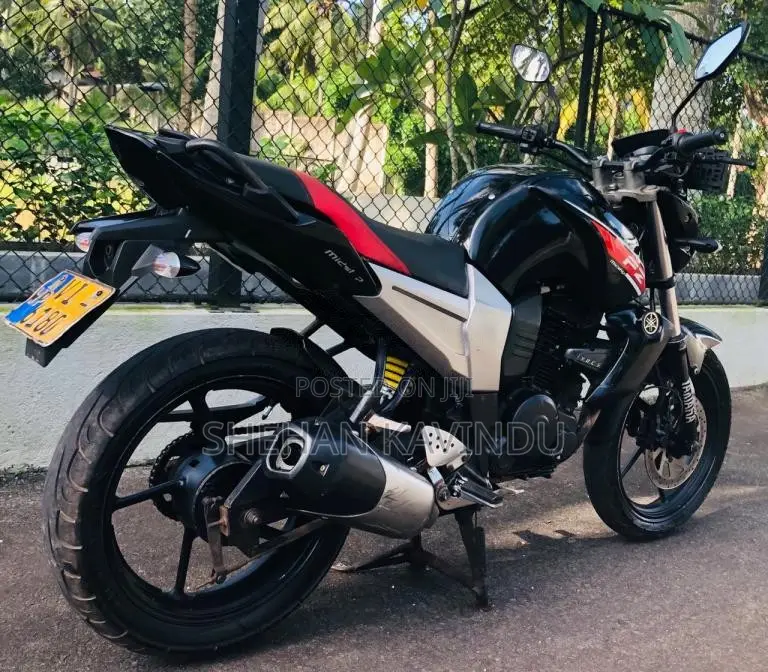 Yamaha FZ VERSION 01 2009 Motorbike (Used)