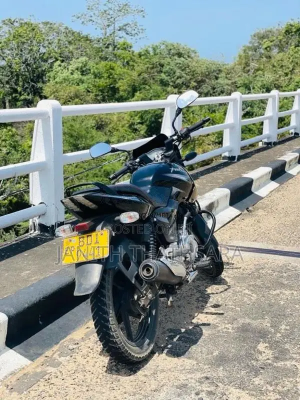 Bajaj Pulsar 2016 Motorbike (Used)