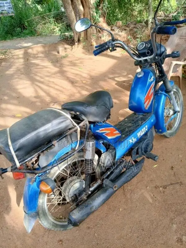TVS XL Super 2011 Motorbike (Used)