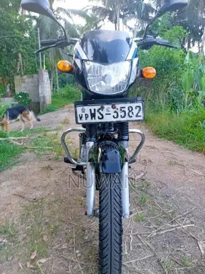 Bajaj CT-100 2011 Motorbike (Used)