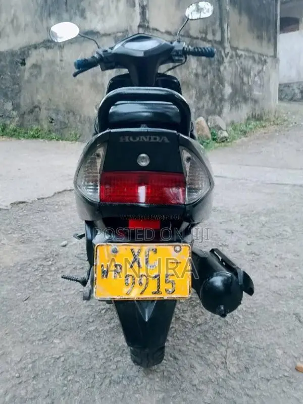Honda Dio 2011 Motorbike (Used)