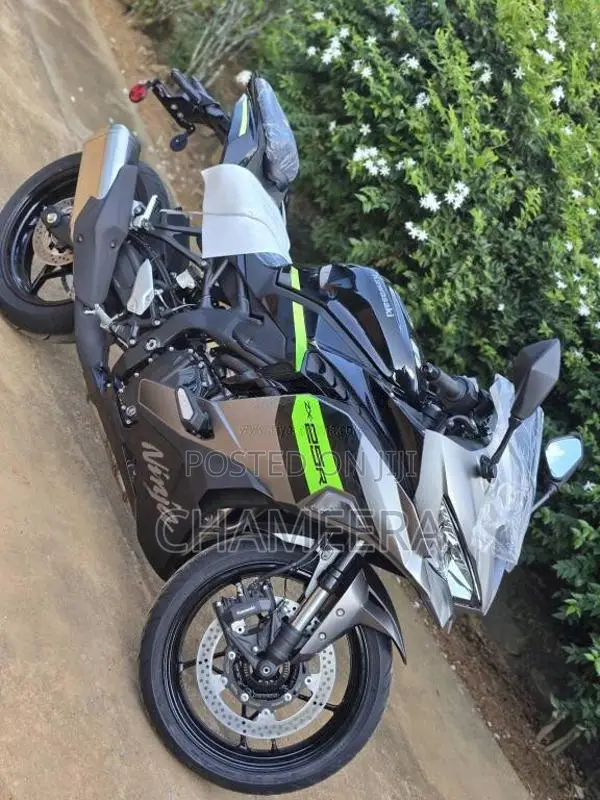 Kawasaki ZX25R SE 2026 Motorbike Brand New