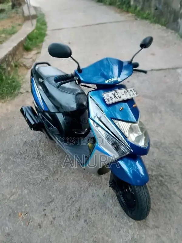 Honda Dio 2011 Motorbike (Used)