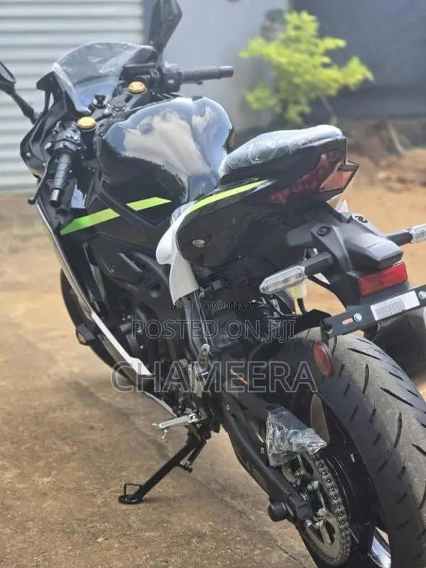 Kawasaki ZX25R SE 2026 Motorbike Brand New