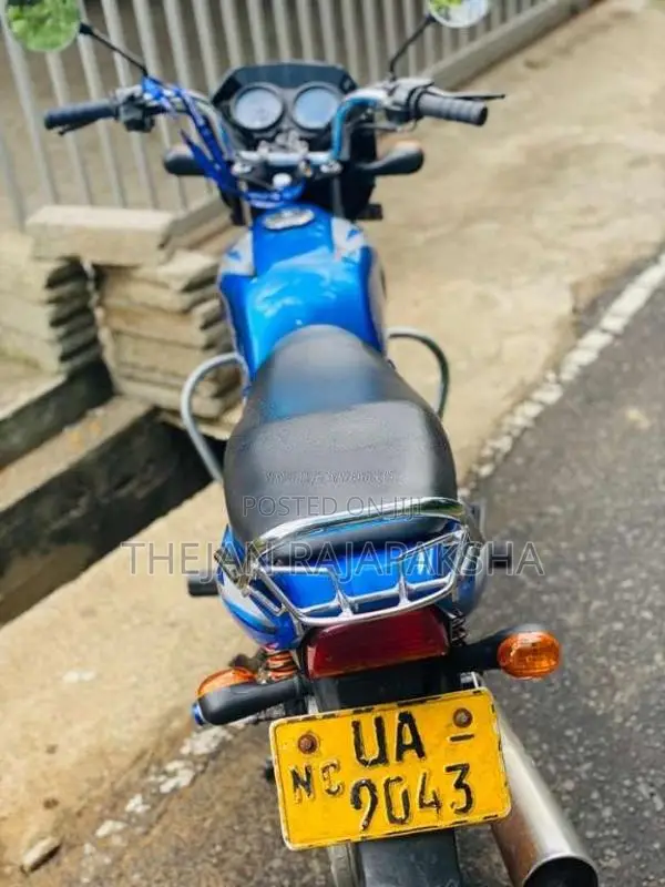Bajaj CT-100 2010 Motorbike (Used)