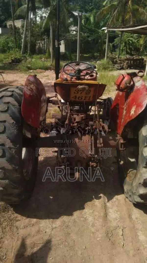 Massey-Ferguson 240 2002 Tractor (Used)