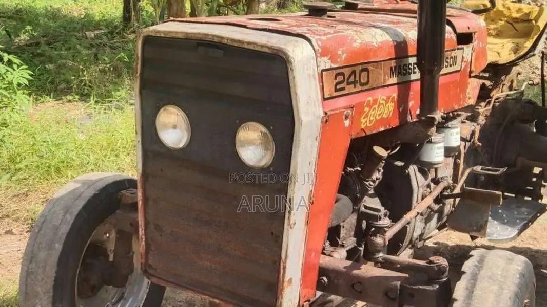 Massey-Ferguson 240 2002 Tractor (Used)