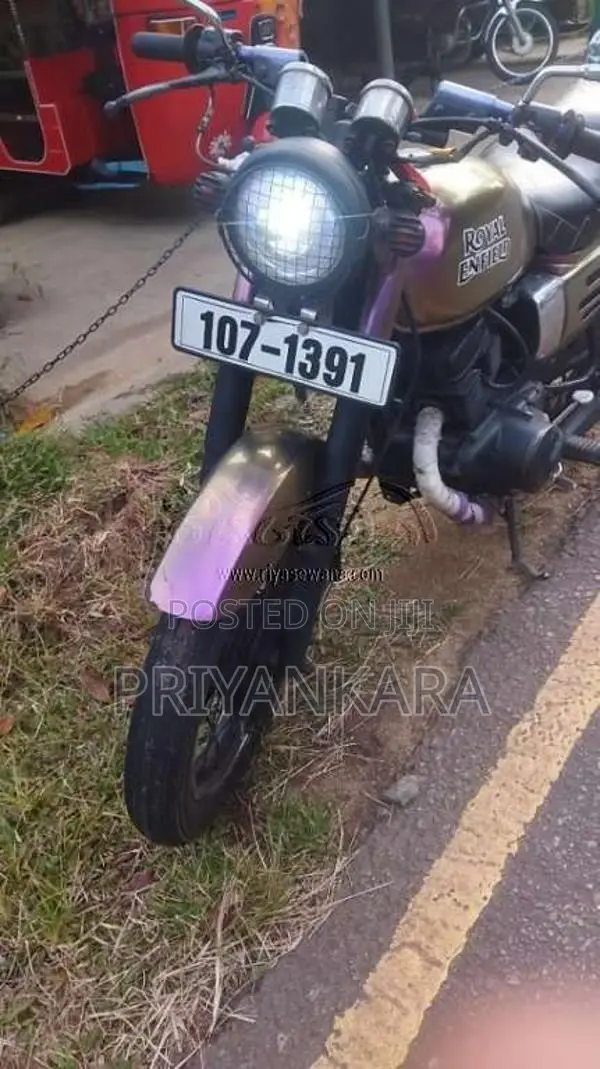 Honda CD125 TWIN 1985 Motorbike (Used)