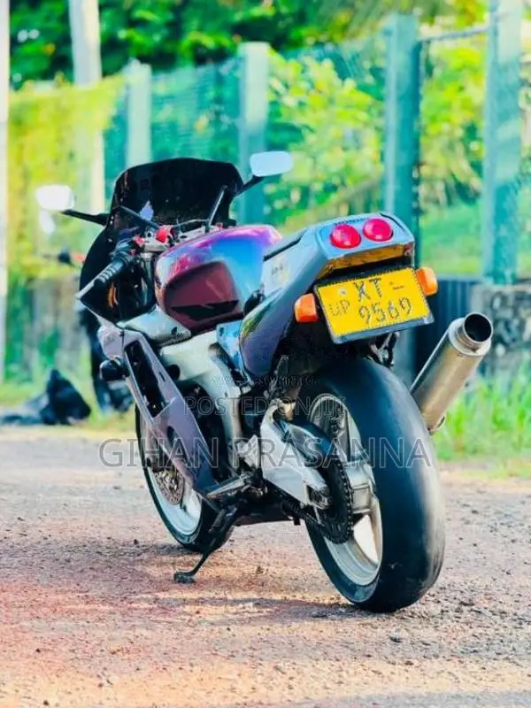 Honda CBR 250 2012 Motorbike (Used)