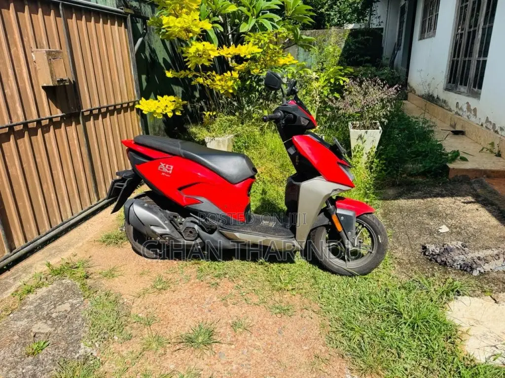 Hero Xoom 110 2025 Motorbike (Used)
