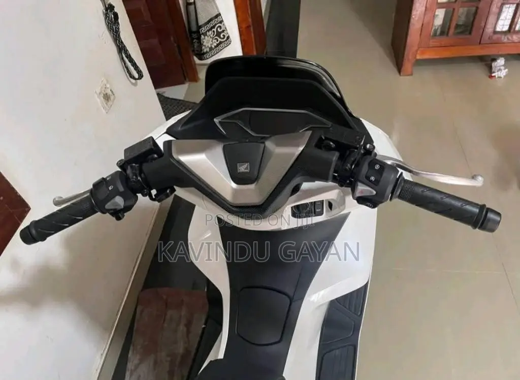 Honda PCX Japan 2025 Motorbike (Used)