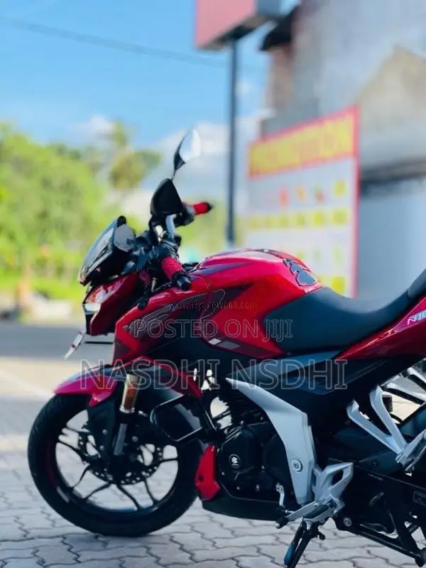 Bajaj Pulsar N160 2025 Motorbike (Used)