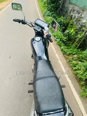 Honda CB 125 2002 Motorbike (Used)