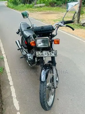 Honda CB 125 2002 Motorbike (Used)