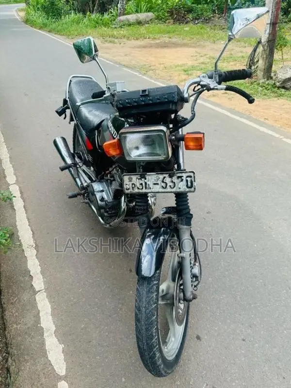 Honda CB 125 2002 Motorbike (Used)
