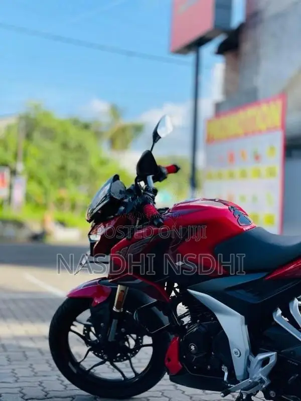 Bajaj Pulsar N160 2025 Motorbike (Used)