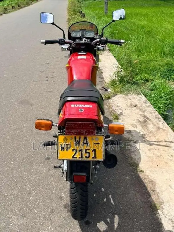 Suzuki GS125 2008 Motorbike (Used)