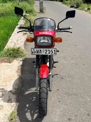 Suzuki GS125 2008 Motorbike (Used)