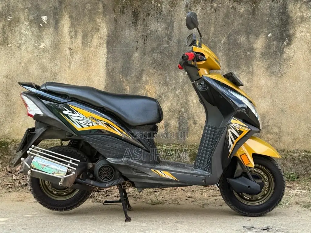 Honda Dio Dx 2019 Motorbike (Used)