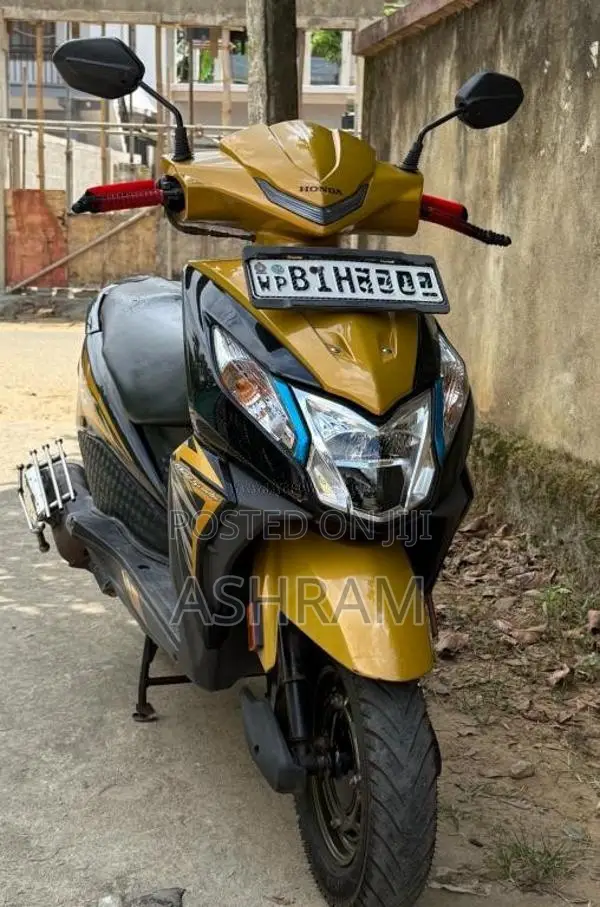 Honda Dio Dx 2019 Motorbike (Used)