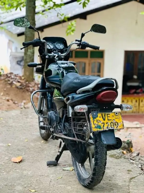Bajaj Platina 2009 Motorbike (Used)