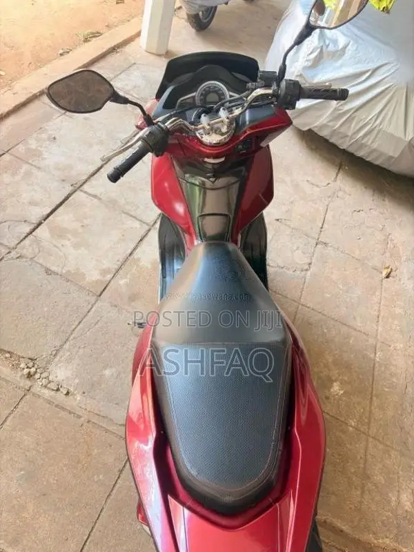 Honda Pcx 2020 Motorbike (Used)