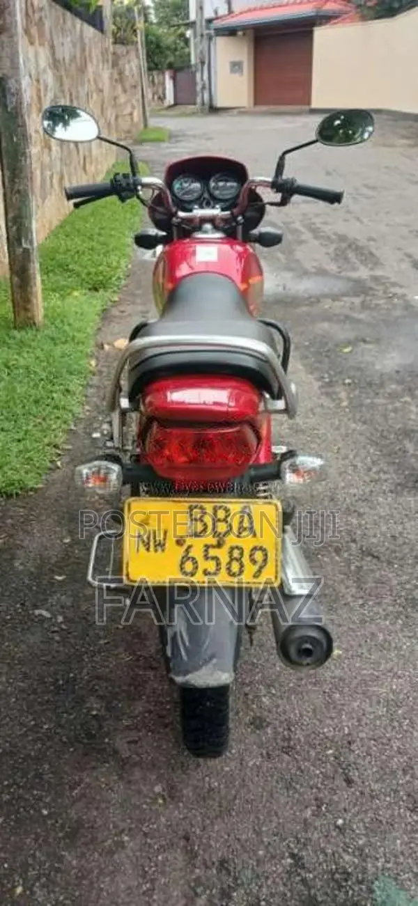 Hero CD DELUXE 2013 Motorbike (Used)