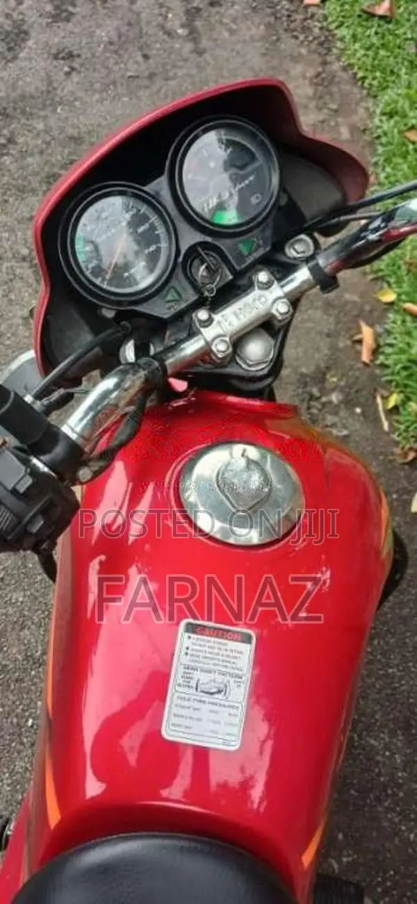 Hero CD DELUXE 2013 Motorbike (Used)
