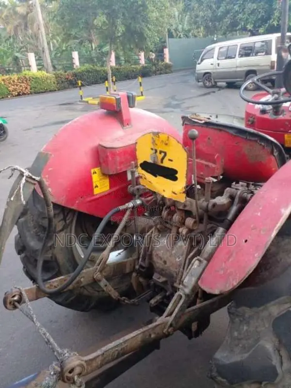 Massey-Ferguson 240 1986 Tractor (Used)
