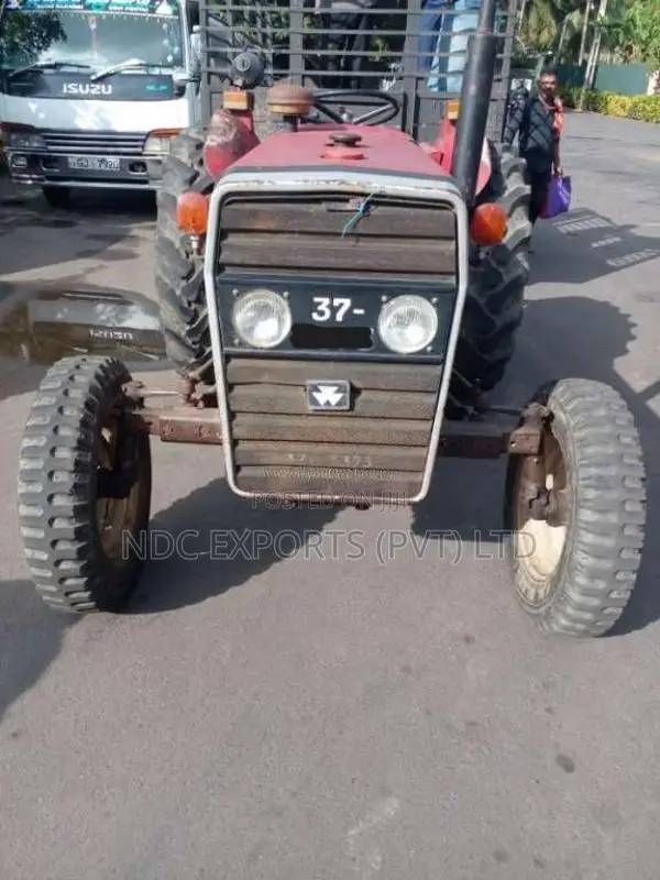 Massey-Ferguson 240 1986 Tractor (Used)