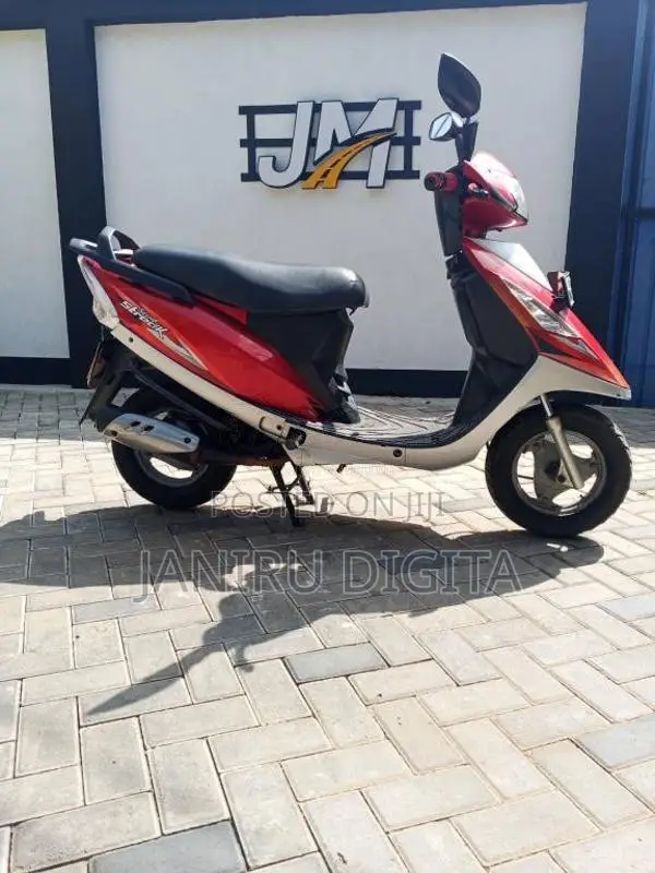 TVS Scooty Streak 2017 Motorbike (Used)