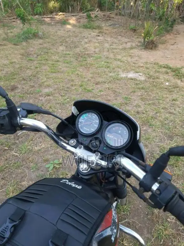Hero-Honda Cd Deluxe 2011 Motorbike (Used)