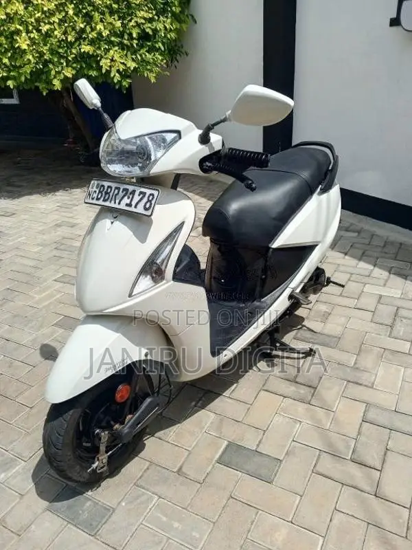 Hero Pleasure 2015 Motorbike (Used)