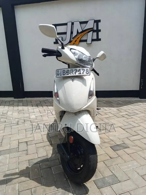Hero Pleasure 2015 Motorbike (Used)