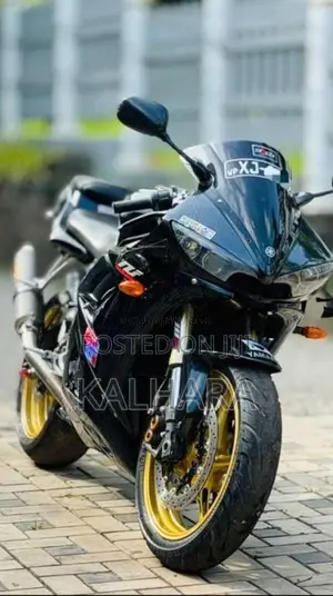 Yamaha R6 2006 Motorbike (Used)
