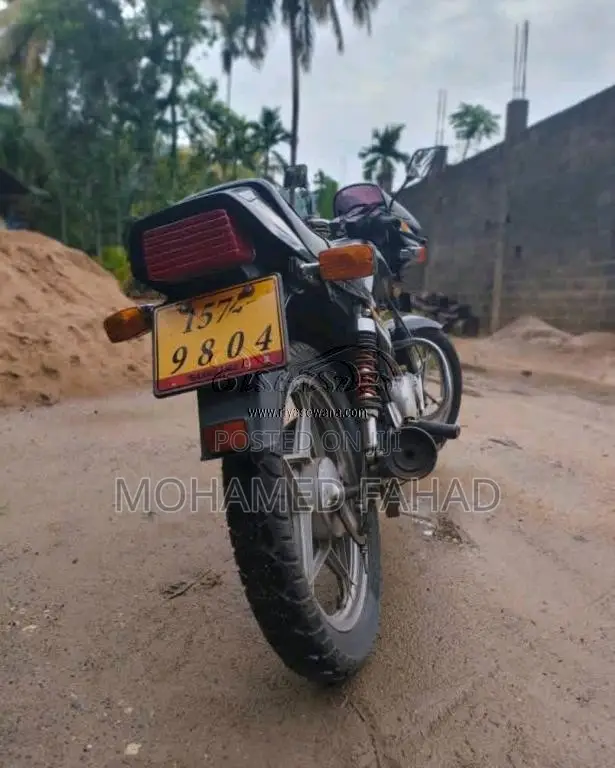 Suzuki GS125 1998 Motorbike (Used)