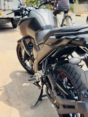 Yamaha FZV4 2025 Motorbike (Used)