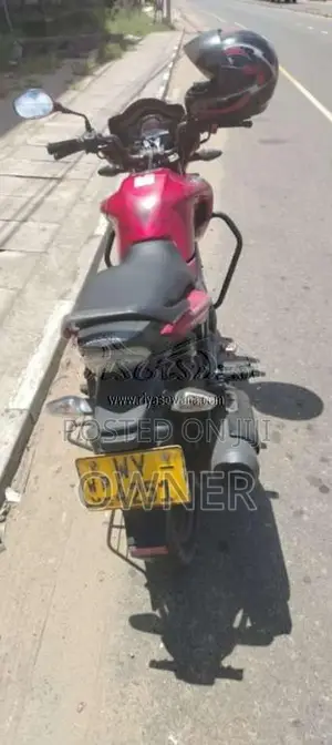 Hero-Honda Hunk 2011 Motorbike (Used)