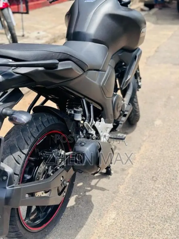 Yamaha FZV4 2025 Motorbike (Used)